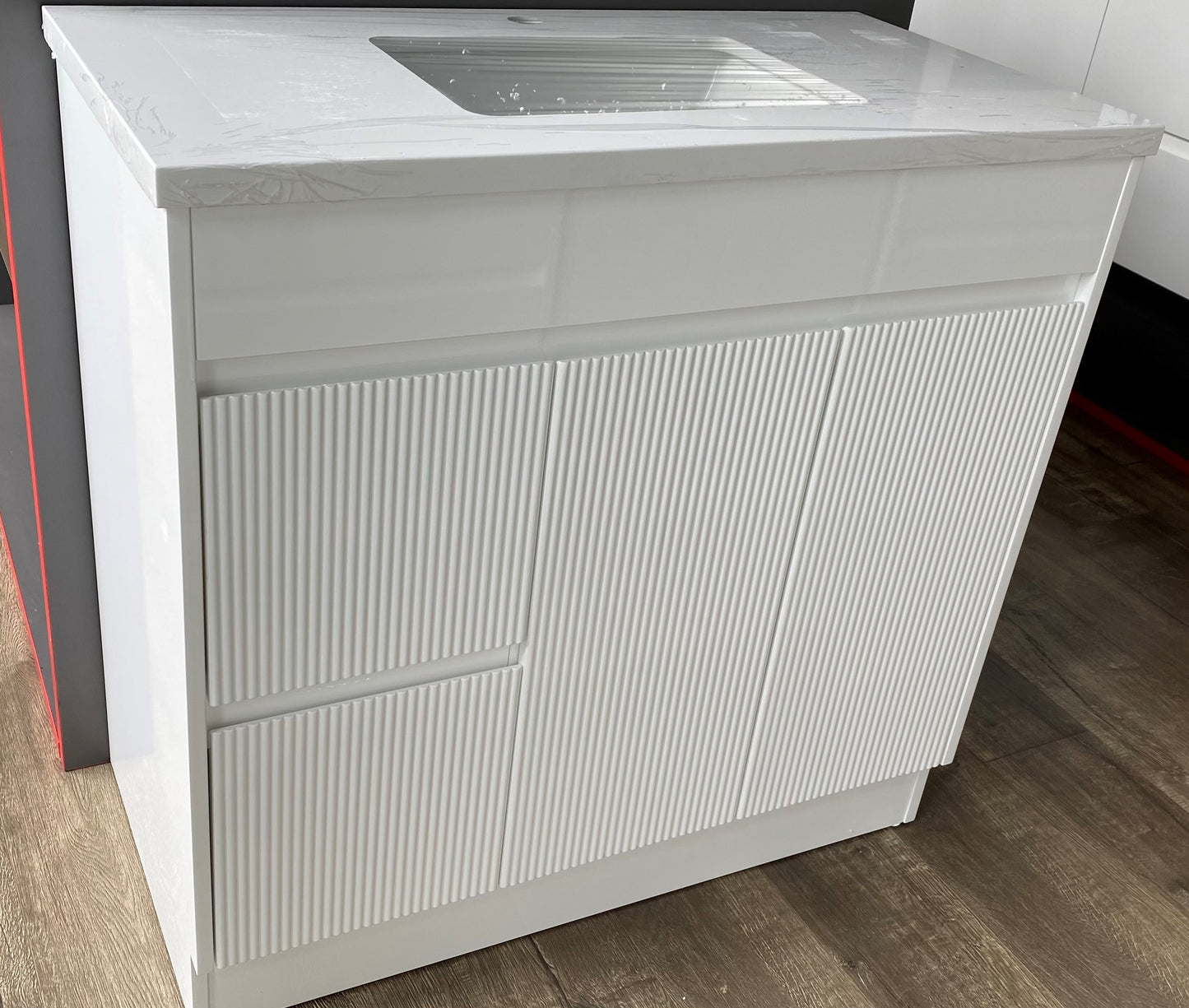 900mm Gloss White Bathroom Vanity - 617-B